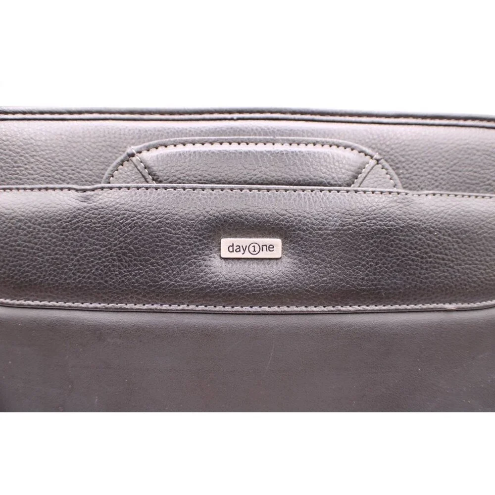 Franklin Covey DayOne Black Leather Zip Portfolio Planner Organizer Handles Calc